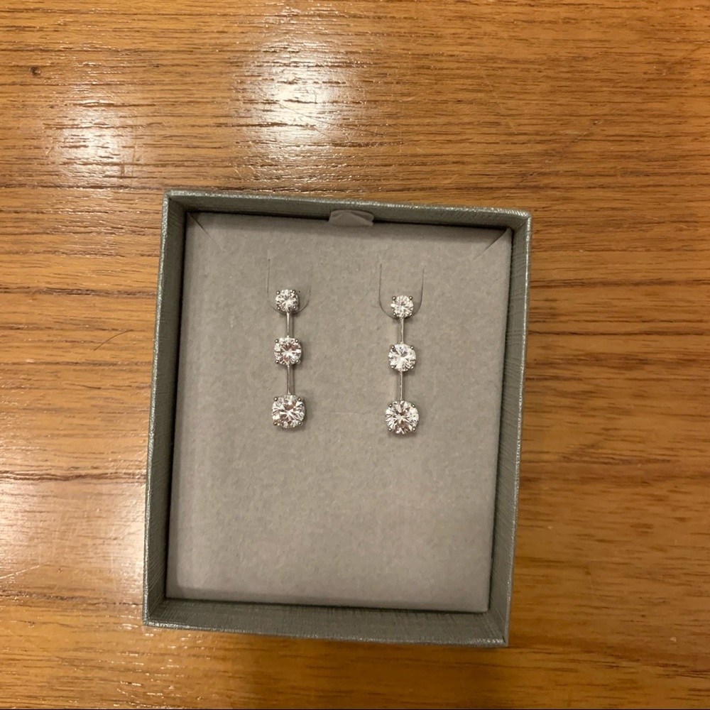 Elegant silver crystal 3 stone earrings